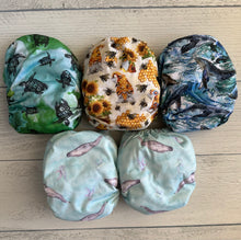 Load image into Gallery viewer, Snuggly Duck (WAHM)